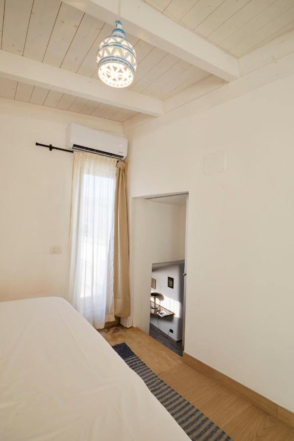 Upstairs - Skylight Daire Lecce Dış mekan fotoğraf